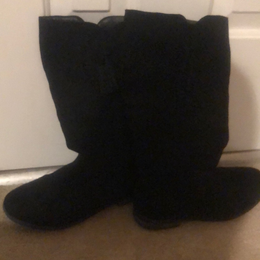 Black boots